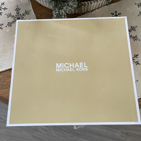 Michael Kors Fashion Hiking Boots Size 6.5 - Picture 2 of 6